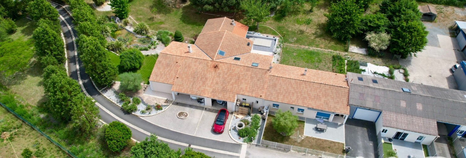 Maison 10 Pièces 337 m² à vendre à Tonnay-Charente (17430)