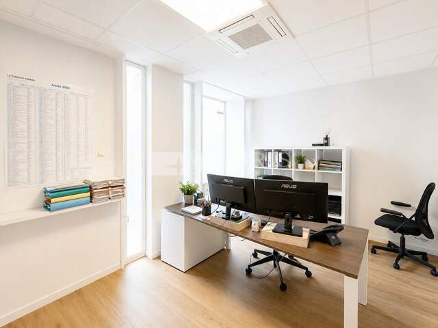 BUREAUX à LOUER — photo du bien