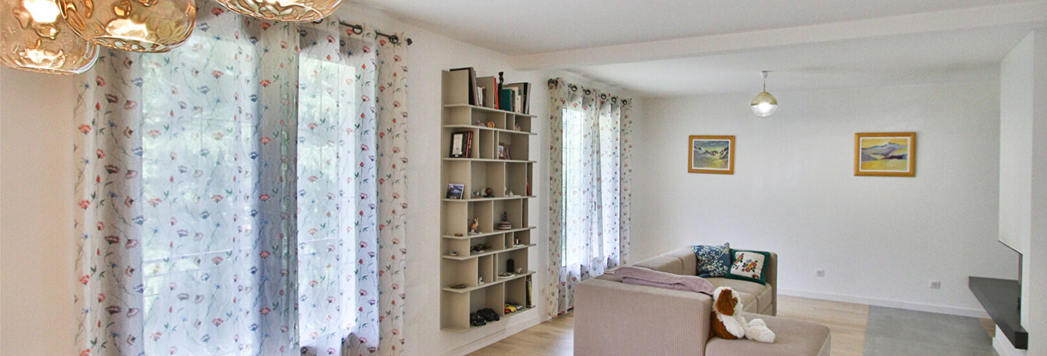 Maison 7 Pièces 217 m² à vendre à Claix (38640)