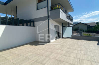 Appartement 3 pièces 1592 €