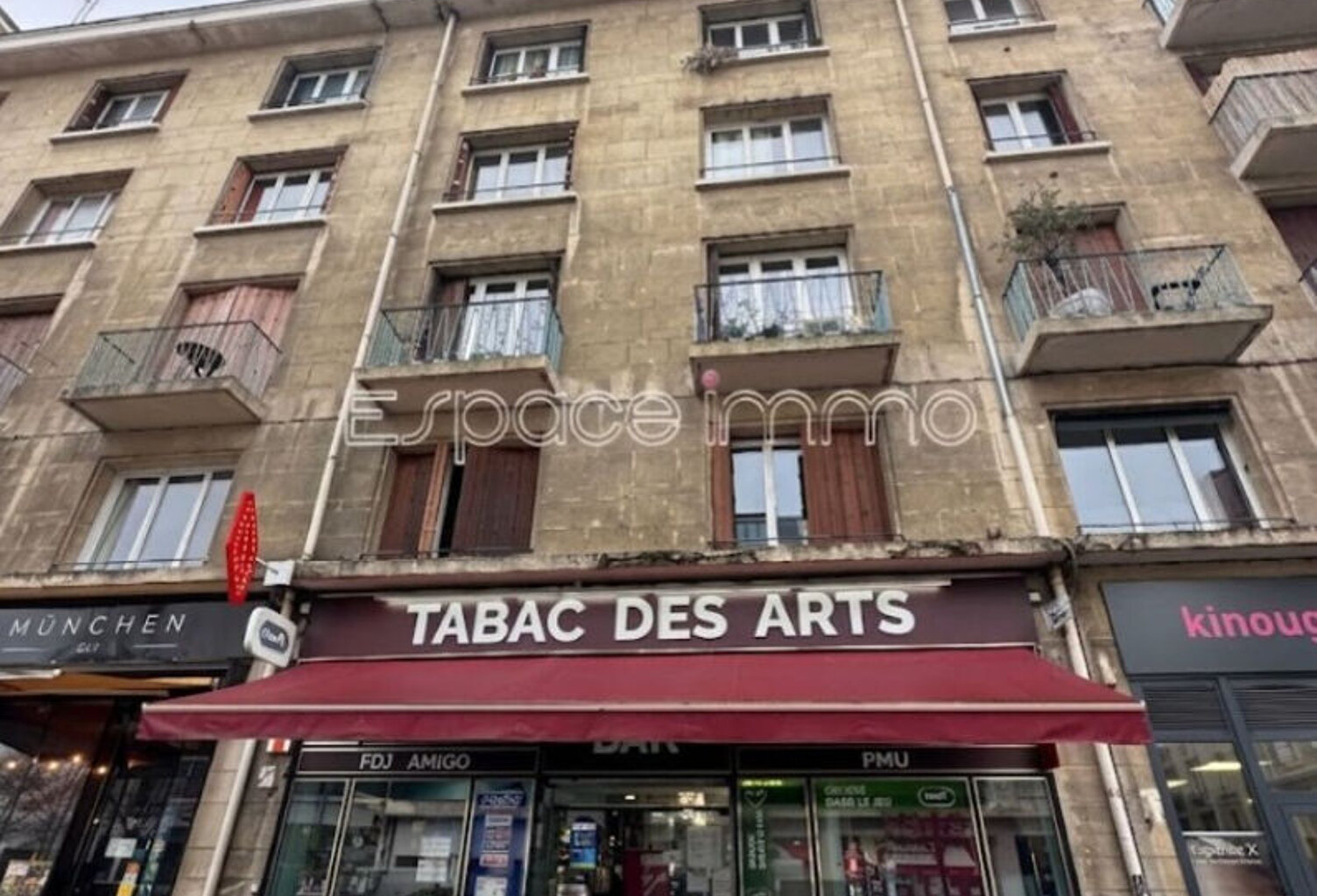 ENSEMBLE IMMOBILIER : MURS COMMERCIAUX ET APPARTEMENT T3 - 125m² - VENDU LOUE - ROUEN CENTRE — photo 1