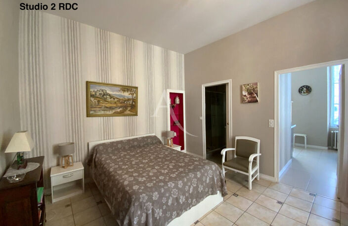 Immeuble de rapport au coeur de Jonzac — photo 5