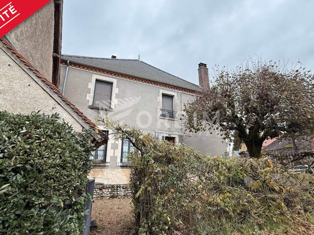 Ensemble immobilier composé de deux maisons d'habitation : Maison Bonny Sur Loire 5 pièce(s) 92 m² — photo du bien