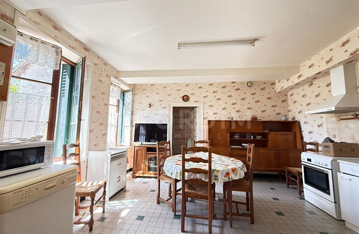 Ensemble immobilier composé de deux maisons d'habitation : Maison Bonny Sur Loire 5 pièce(s) 92 m² — photo 2