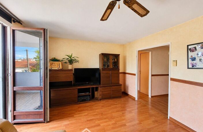 Appartement - 81.42m² - VITRY-SUR-SEINE — photo 5