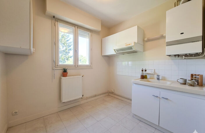 APPARTEMENT T2 CHÂTELLERAULT - PROCHE GARE/CENTRE VILLE — photo 4