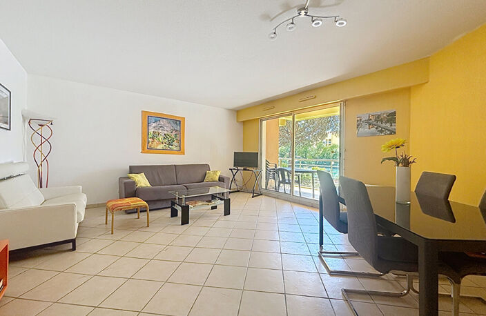 FREJUS - T3 traversant de 78 m² avec grande terrasse, Résidence avec piscine et tennis — photo 5