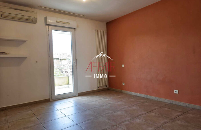 Appartement T2 avec grande terrasse - Proche douane 74240 GA — photo 4