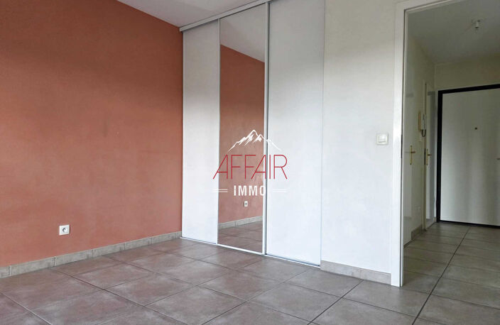 Appartement T2 avec grande terrasse - Proche douane 74240 GA — photo 5