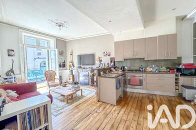 Appartement 3 pièces 284750 €