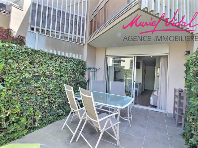 ACHAT SAINT - CYPRIEN PLAGE - APPARTEMENT RENOVE à 50 m de la plage - PARKING — photo du bien