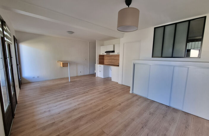 Appartement P2 en rez-de-jardin  AIGUES MORTES — photo 4