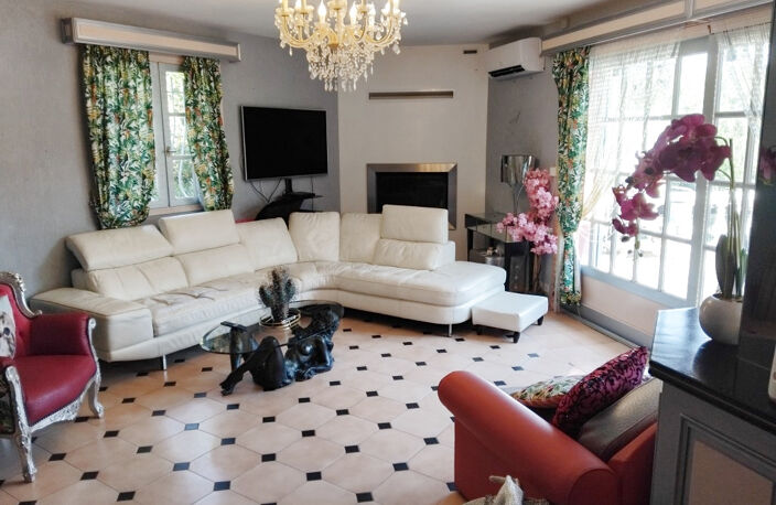 VILLA GIENS VUE DEGAGEE JUSQU'A LA MER — photo 5