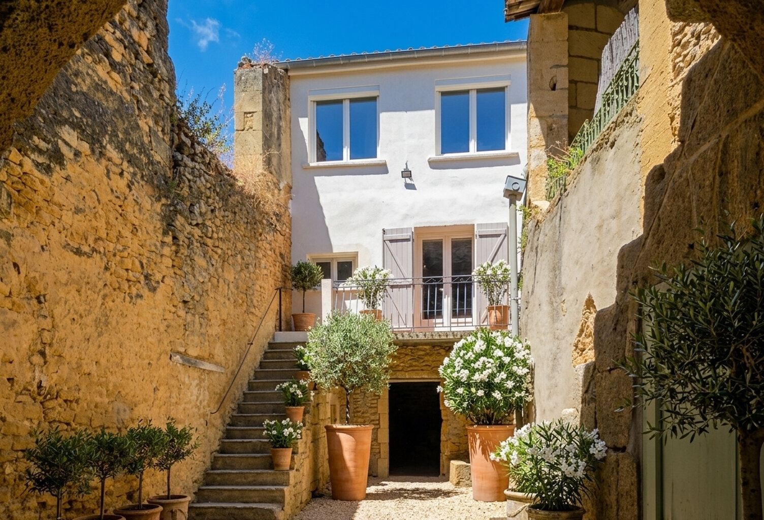 Dans un village prisé avec commerces! — photo 1