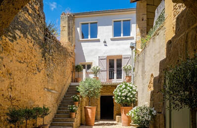 Dans un village prisé avec commerces! — photo du bien