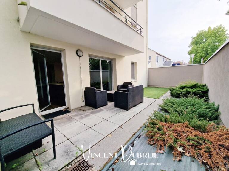 APPARTEMENT T3 SANS TRAVAUX AVEC GRANDE TERRASSE — photo 1