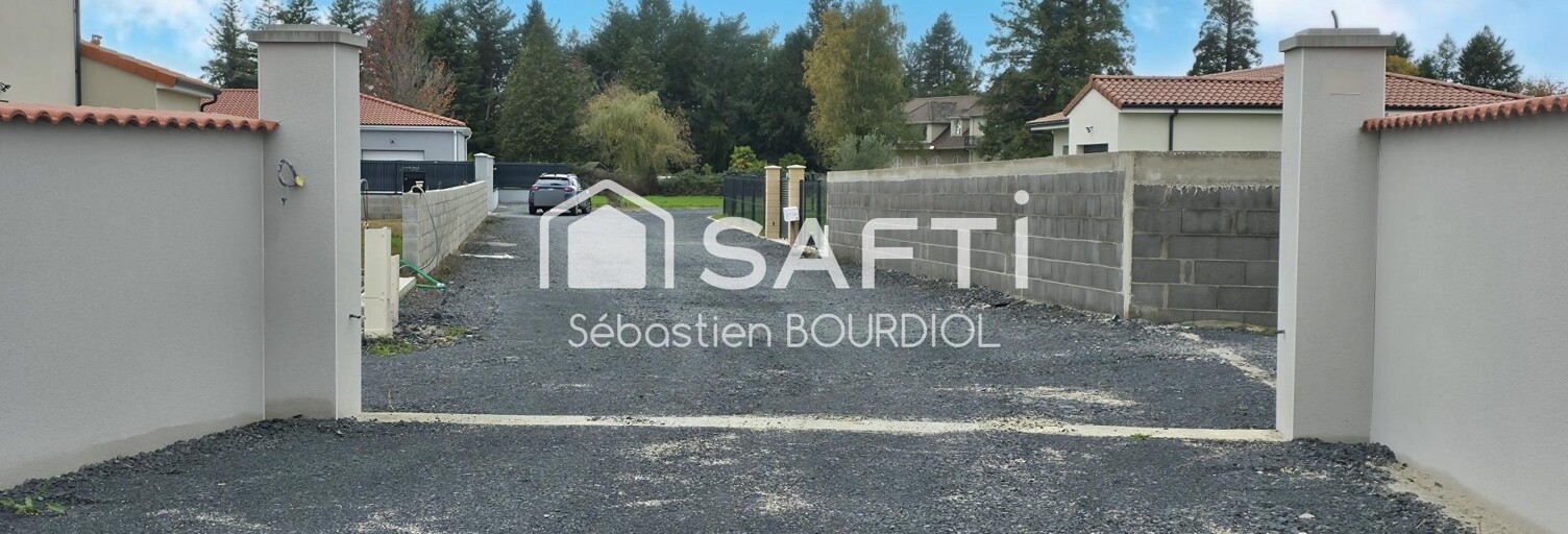 Terrain  1490 m² à vendre à Orléat (63190)
