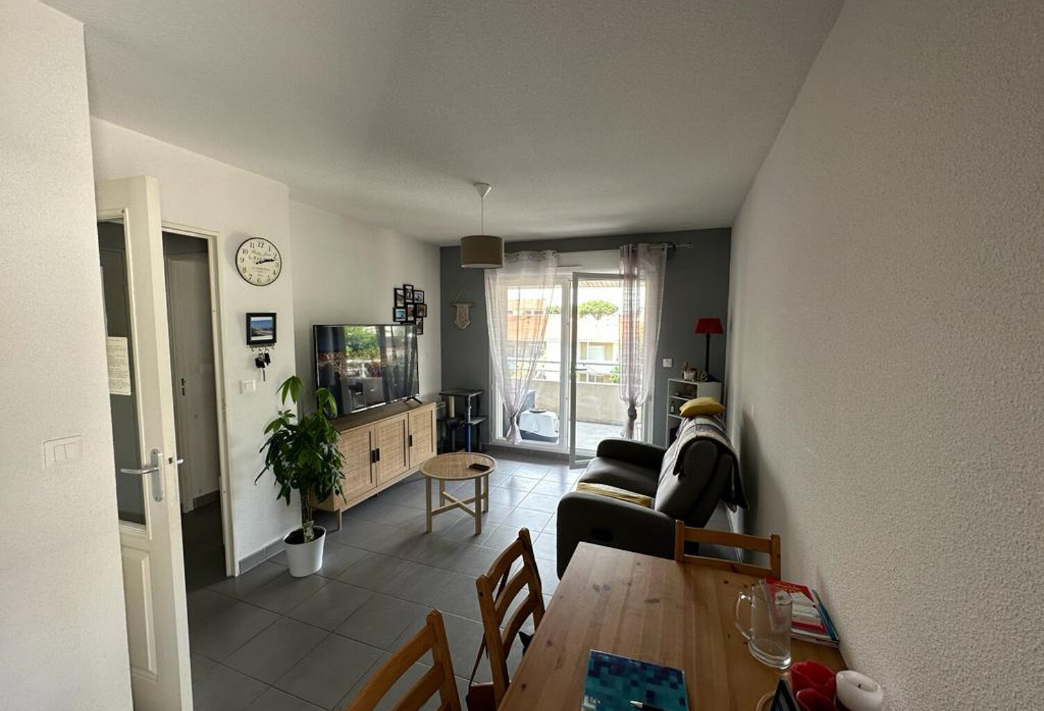 Perpignan Sud F2 avec terrasse et parking — photo 1