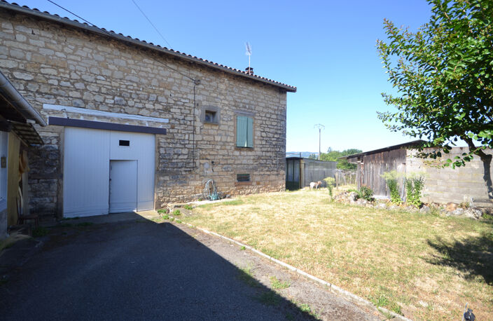 NORD LYON, GLEIZE, Maison en pierres,170 m2 hab, dépendances,terrain de 3 HA plat, Vue — photo 5