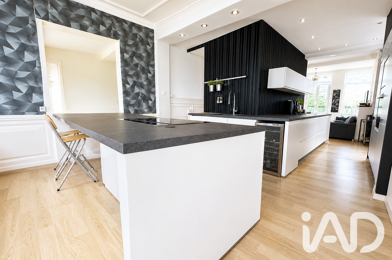 Appartement 6 pièces 272000 €