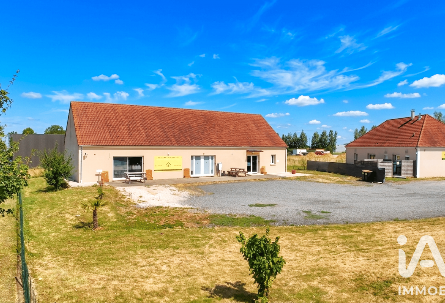Vente Boutique/Local commercial 218 m&sup2; — photo 1