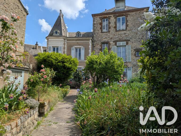 Vente Maison/villa 8 pièces — photo 1