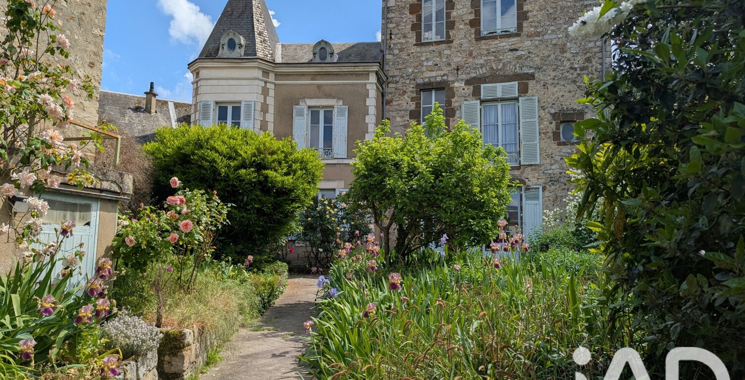 Vente Maison/villa 8 pièces — photo 1