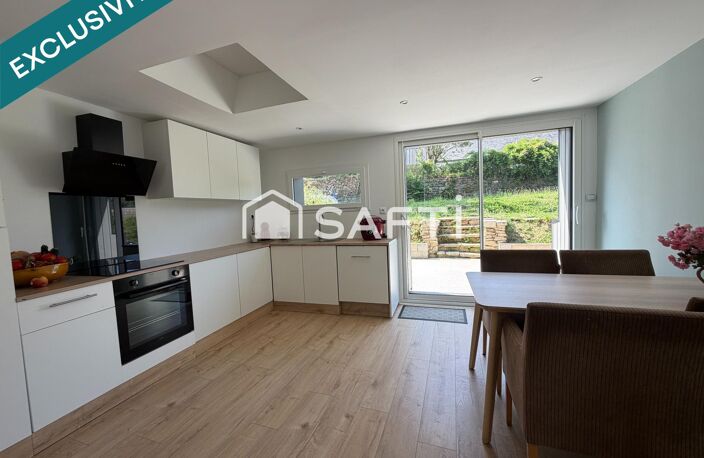 MAISON FAMILLIALE DE 120 M2, 4 CHAMBRES, EN CENTRE BOURG A SAINT ALLOUESTRE — photo 2