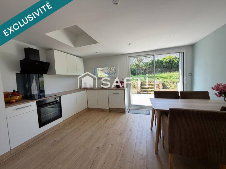 MAISON FAMILLIALE DE 120 M2, 4 CHAMBRES, EN CENTRE BOURG A SAINT ALLOUESTRE — photo 1