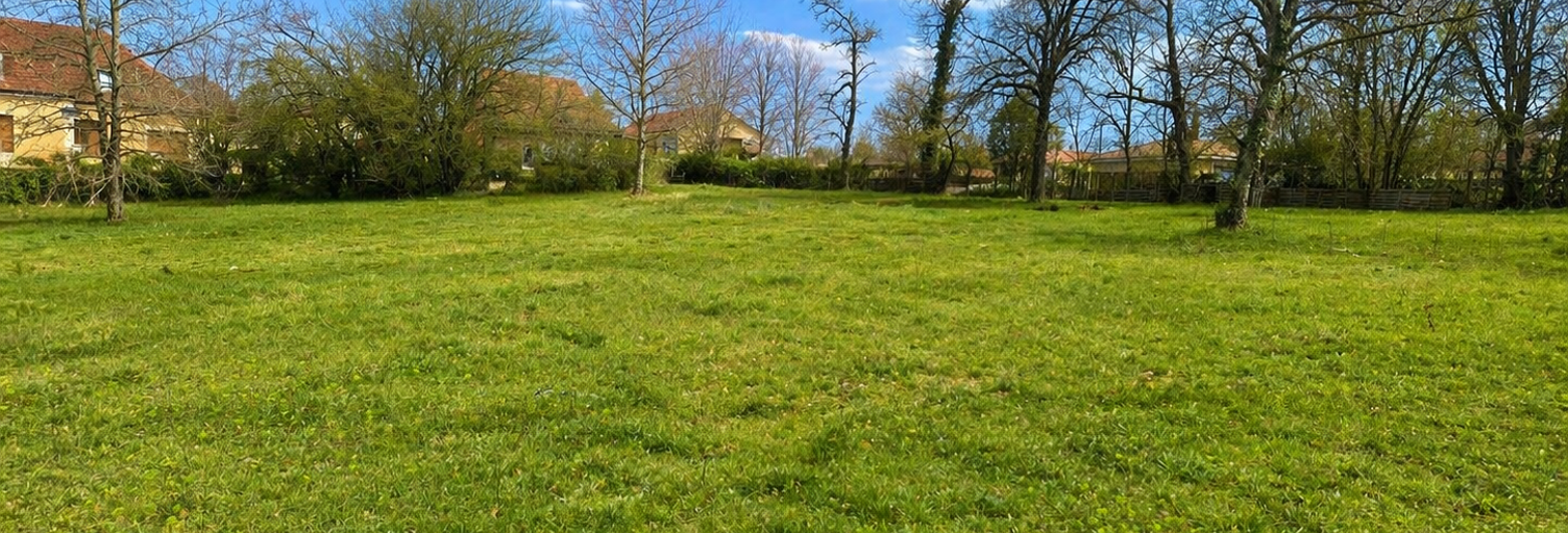 Terrain  7689 m² à vendre à Saint-Martial-de-Nabirat (24250)