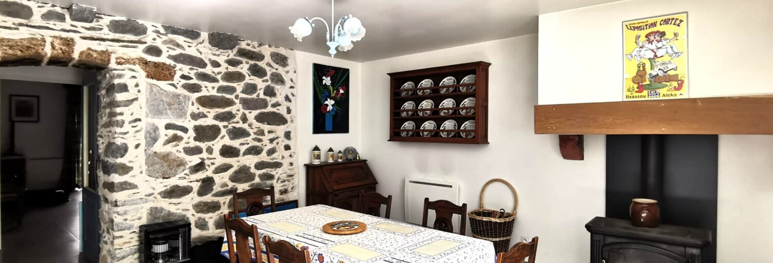 Maison 5 Pièces 134 m² à vendre à Urdos (64490)