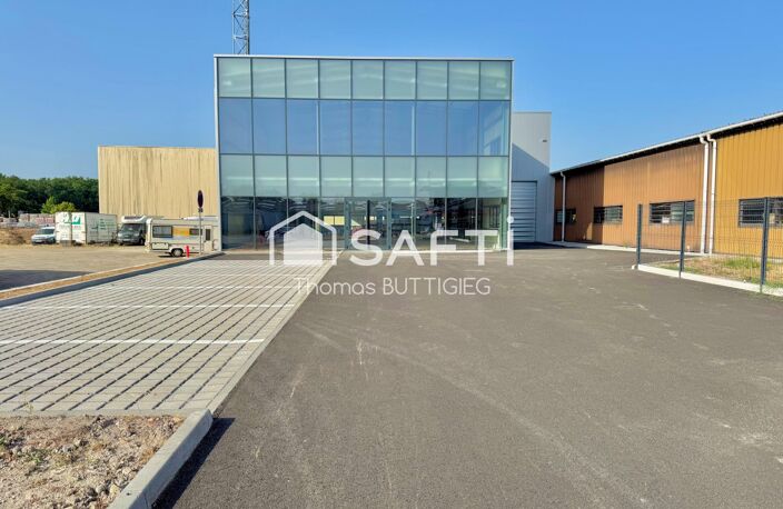 Local 800m2 Aigrefeuille-sur-Maine — photo 2