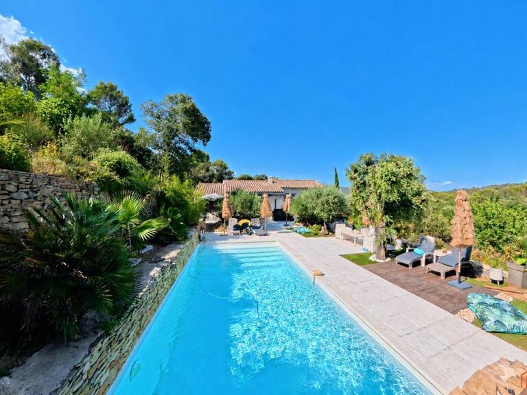 Villa plain-pied 150 m² piscine, parc 5 000 m² + 2 studios indépendants — photo 1