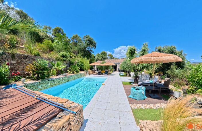 Villa plain-pied 150 m² piscine, parc 5 000 m² + 2 studios indépendants — photo 2