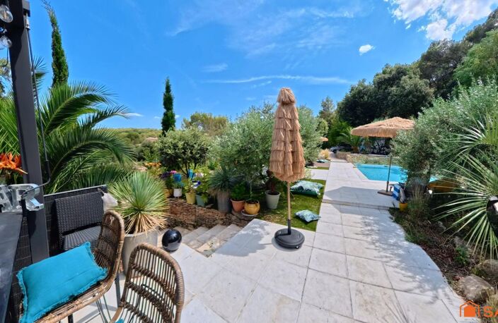Villa plain-pied 150 m² piscine, parc 5 000 m² + 2 studios indépendants — photo 5