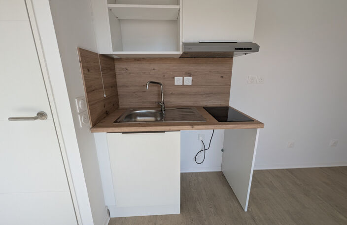 Vente appartement T2 47 m2 Nîmes Mont Duplan avec terrasse, vue dégagée et parking sous-sol — photo 4