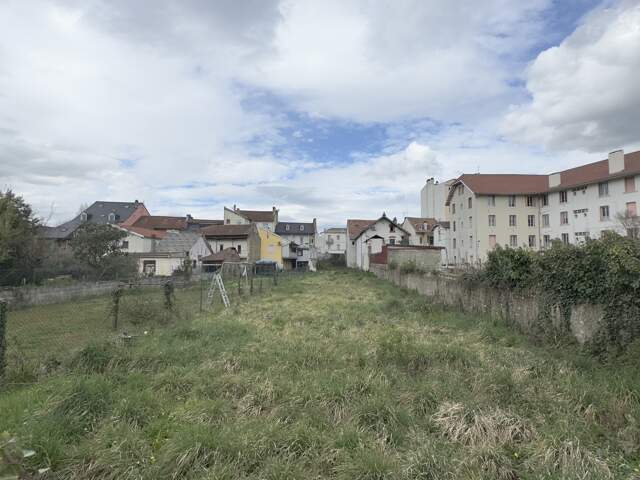 Vente Terrain à bâtir 911 m&sup2; — photo du bien
