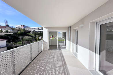 Appartement 5 pièces 1190 €