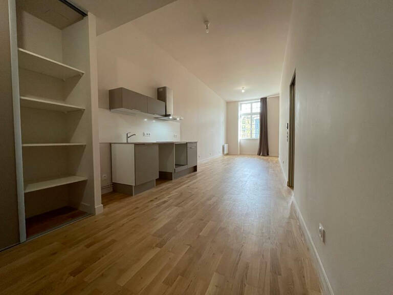 Appartement T2 de 61.60 m2 à Poitiers — photo 1