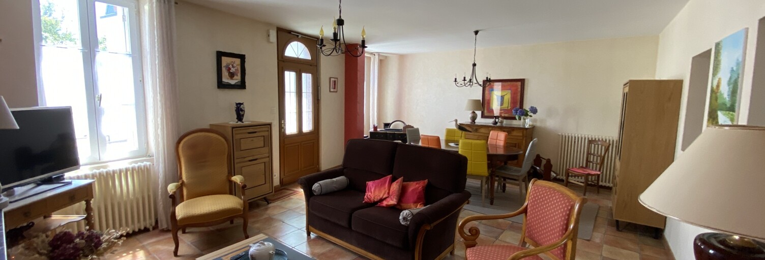 Maison 5 Pièces 130 m² à vendre à Les Herbiers (85500)