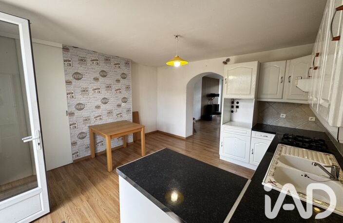 Vente Maison/villa 8 pièces — photo 2