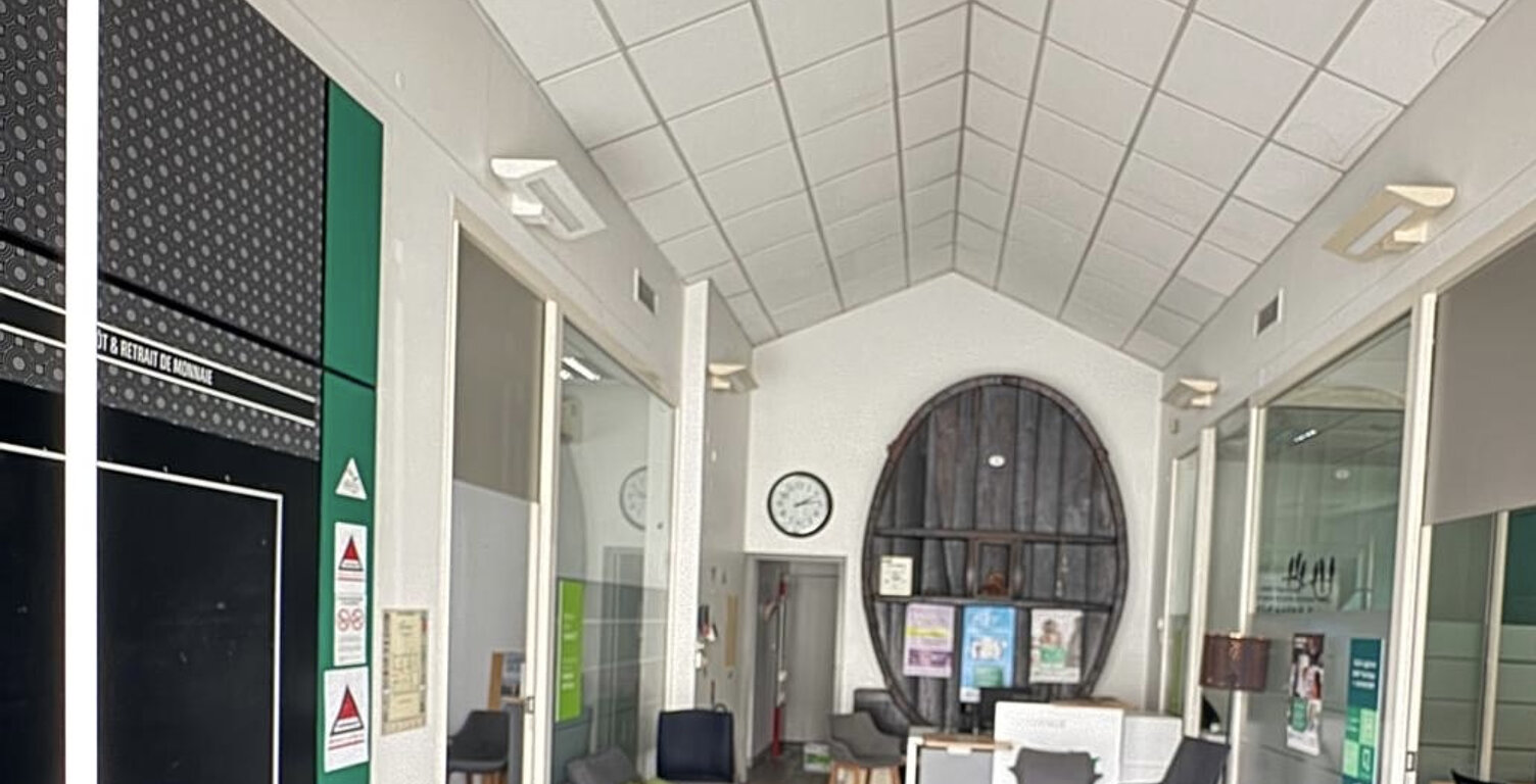 Bureaux d'environ 204m2 MAUGUIO — photo 1