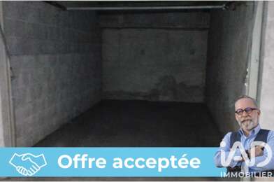 Garage  24000 €