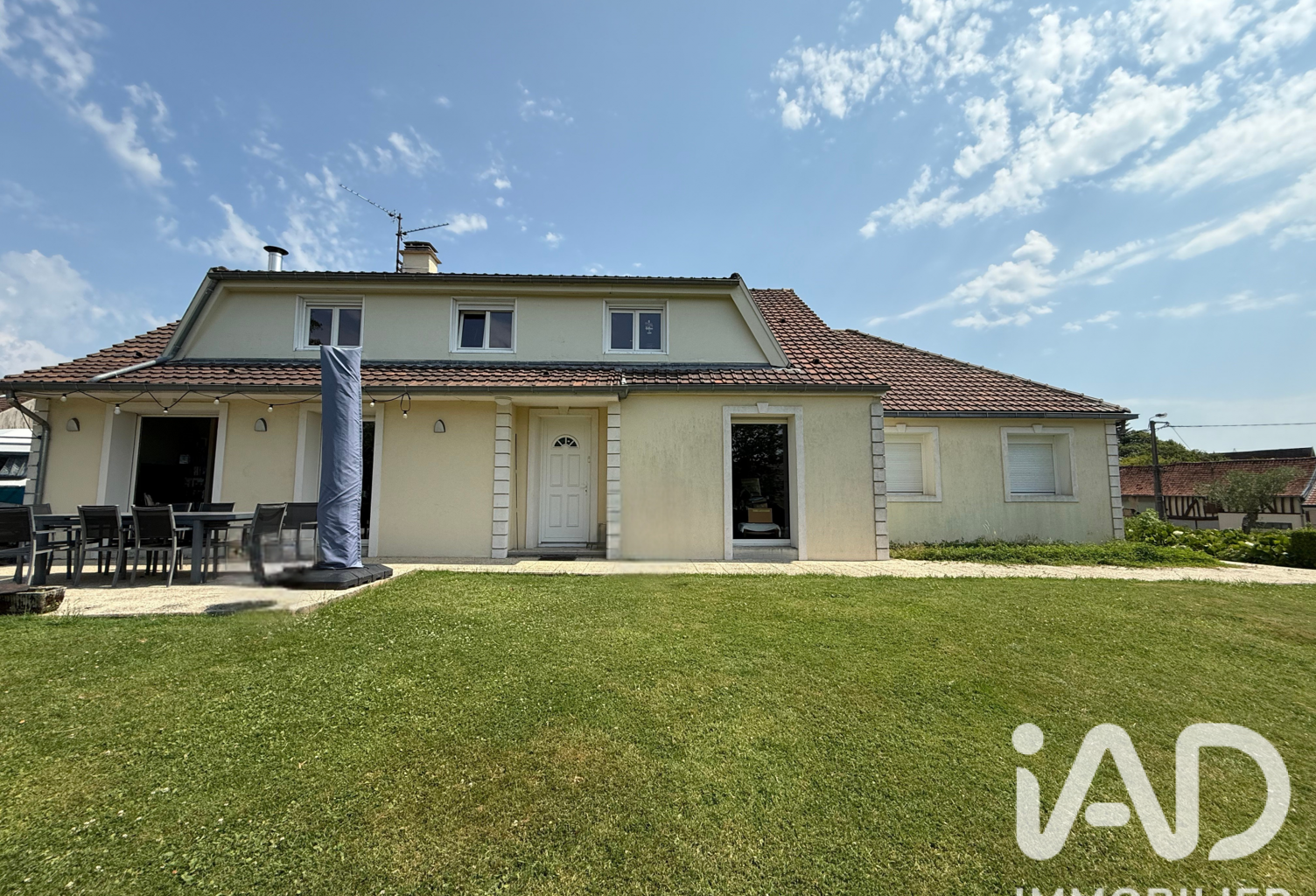 Vente Maison/villa 10 pièces — photo 1