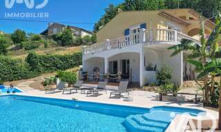 Maison 9 Pièces 200 m² à vendre à Les Adrets-de-l'Estérel (83600)