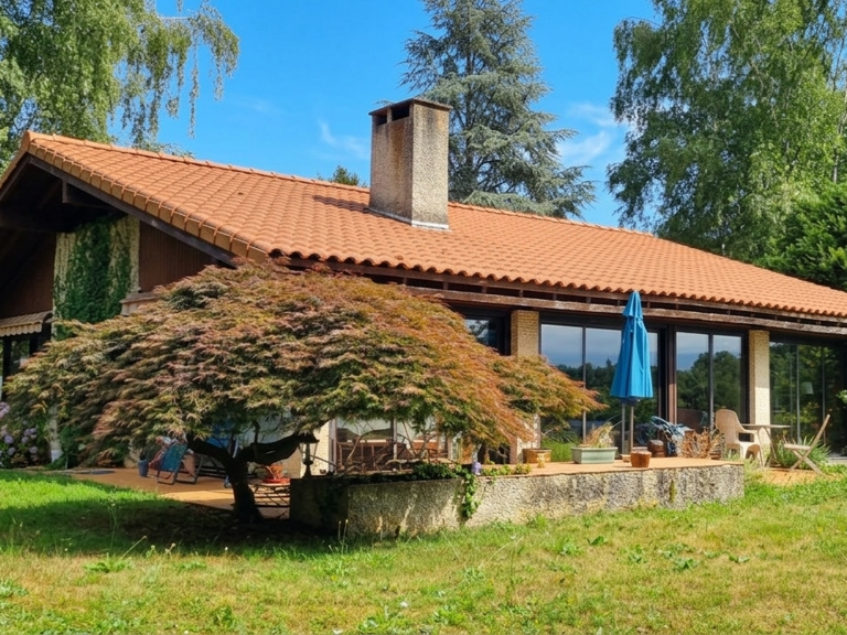 Vente Maison/villa 6 pièces — photo 1
