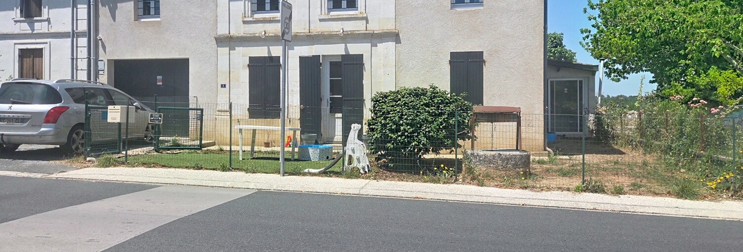 Maison 5 Pièces 182 m² à vendre à Saint-Martin-de-Coux (17360)