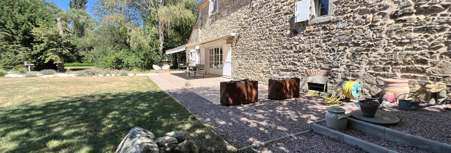 Maison 6 Pièces 202 m² à vendre à Chantelle (03140)