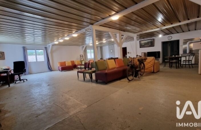 Vente Maison/villa 9 pièces — photo 2