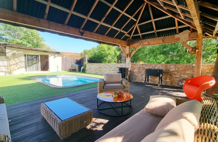 FREJUS MAISON FAMILIALE AVEC PISCINE, POOL-HOUSE ET GARAGE — photo 2